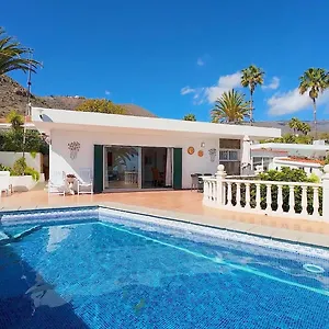  Villa Detached Villa, Private Pool Only 10 Minutes Cristianos